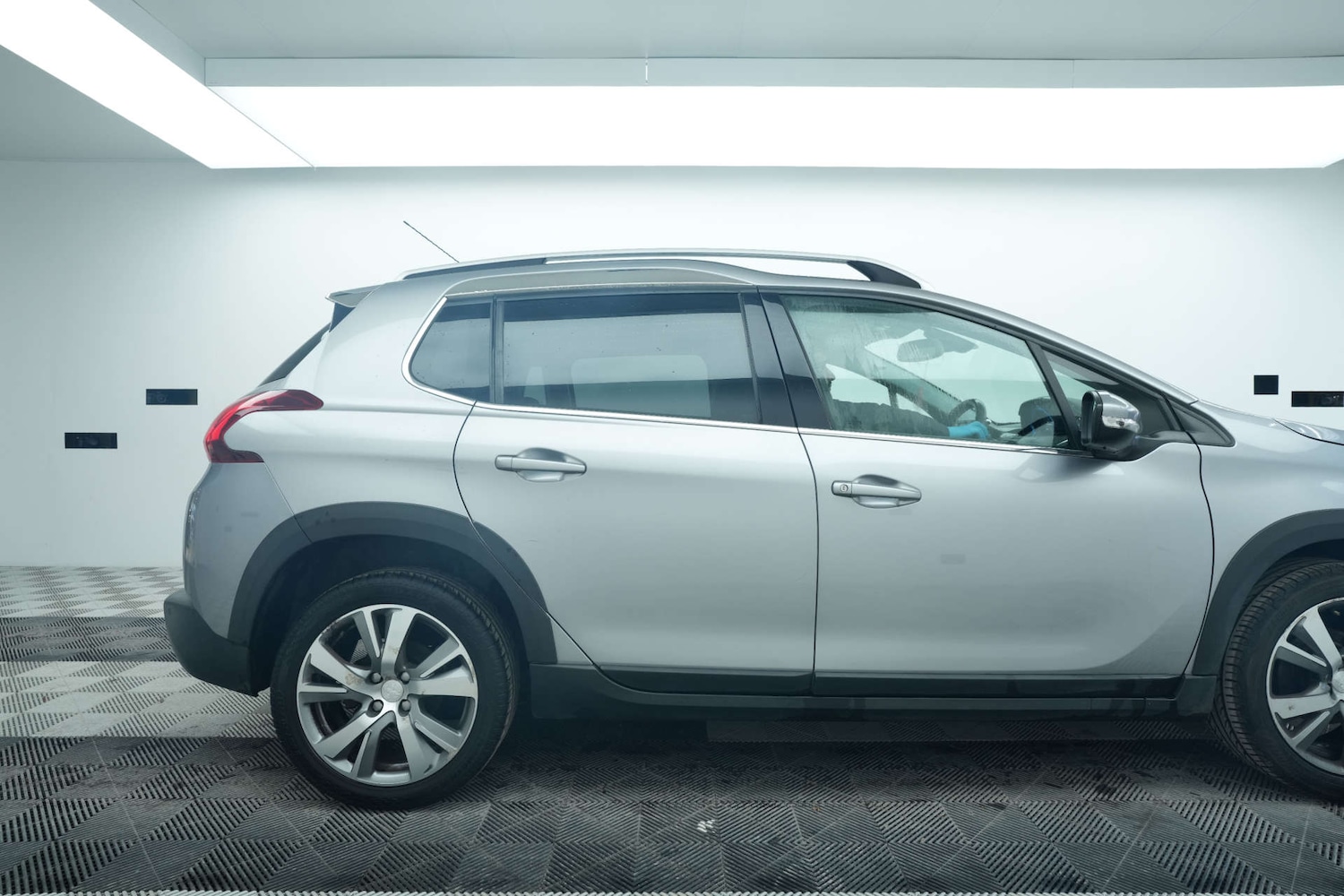 Used Peugeot 2008 2018 for sale - 77236275: Photo 9