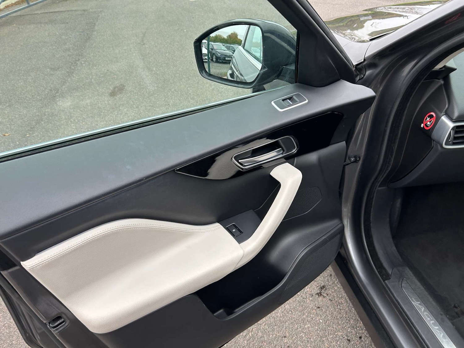 Used Jaguar F-Pace 2017 for sale - 76384150: Photo 19