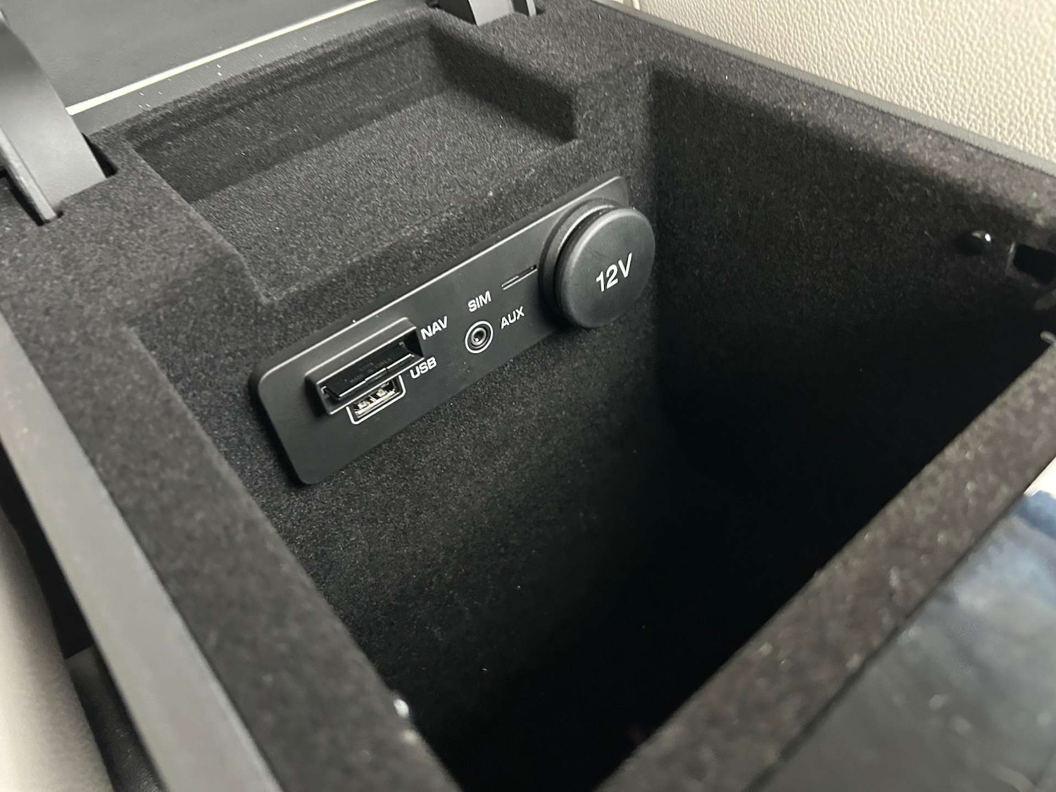 Used Jaguar F-Pace 2017 for sale - 76384150: Photo 26