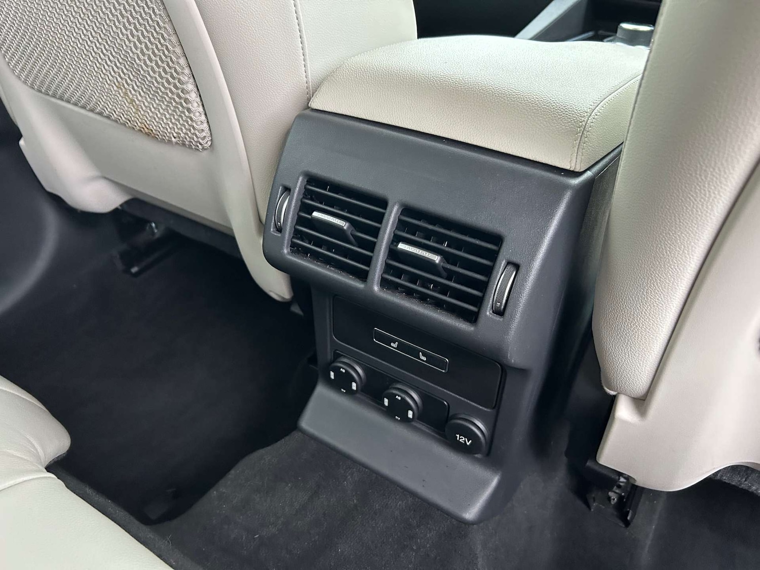 Used Jaguar F-Pace 2017 for sale - 76384150: Photo 38