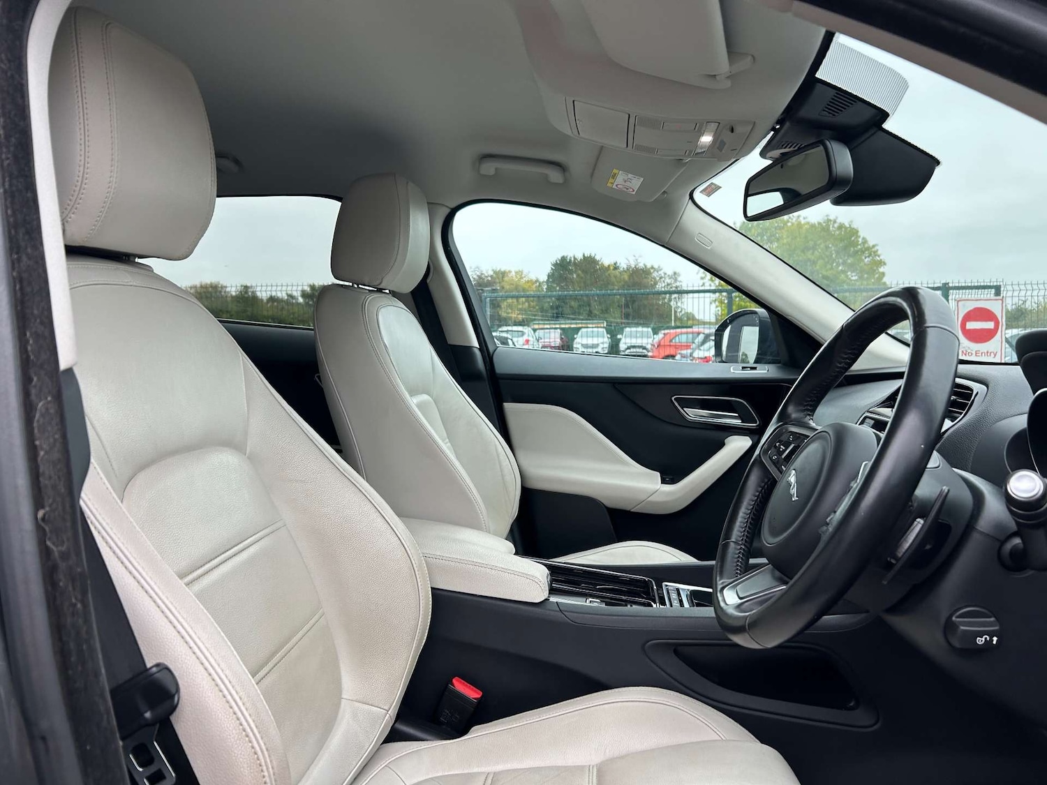 Used Jaguar F-Pace 2017 for sale - 76384150: Photo 44