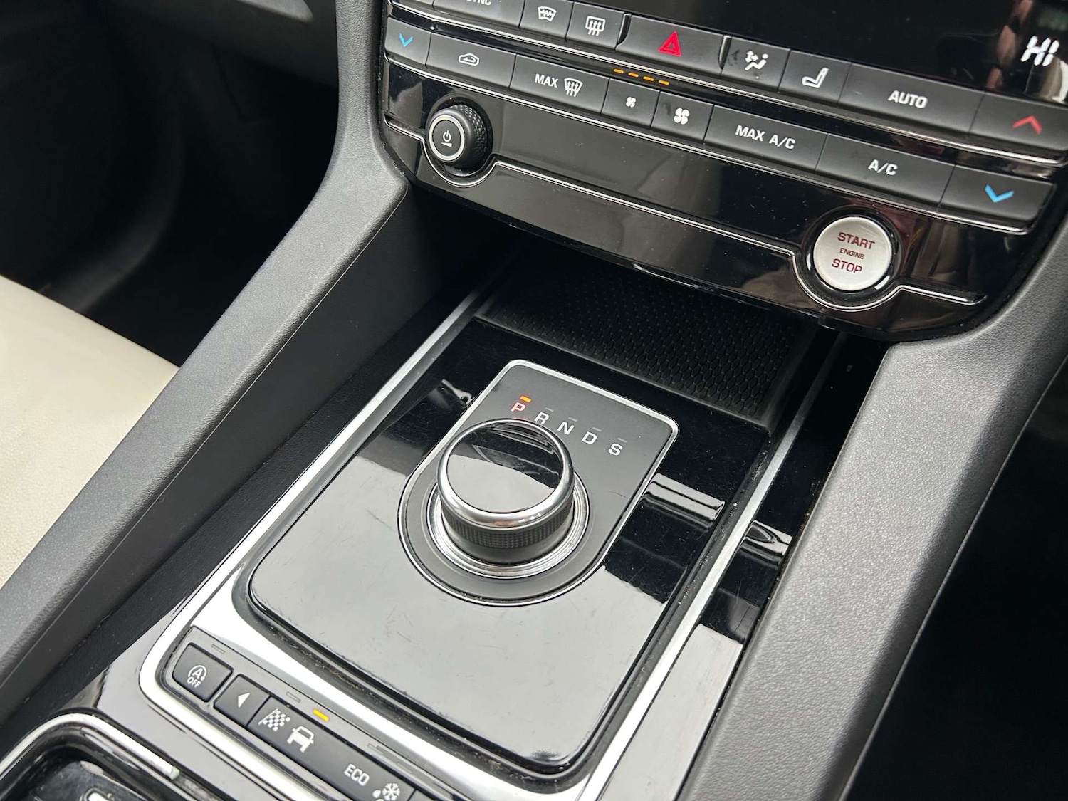 Used Jaguar F-Pace 2017 for sale - 76384150: Photo 50