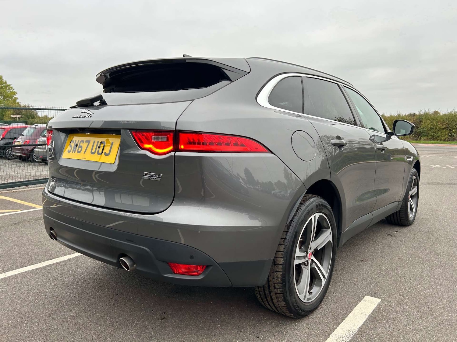 Used Jaguar F-Pace 2017 for sale - 76384150: Photo 8