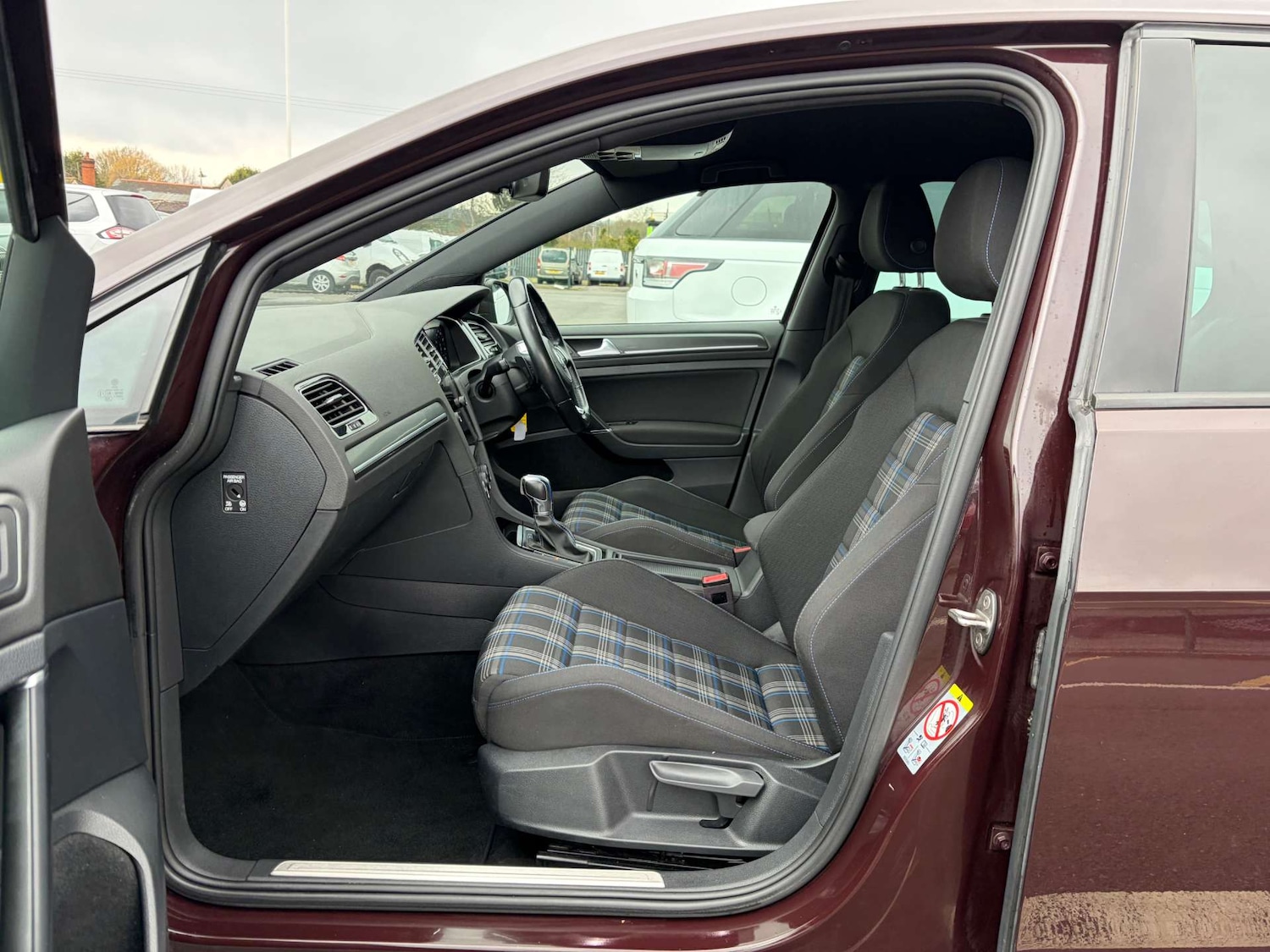 Used Volkswagen Golf 2018 for sale - 77613782: Photo 15