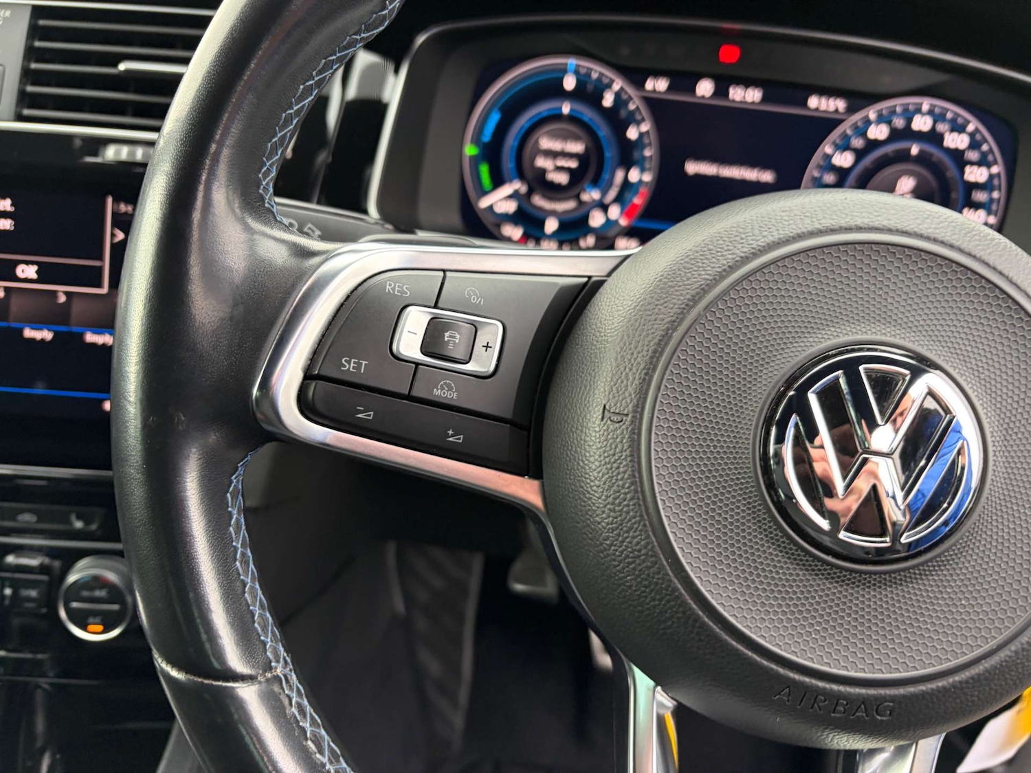 Used Volkswagen Golf 2018 for sale - 77613782: Photo 39