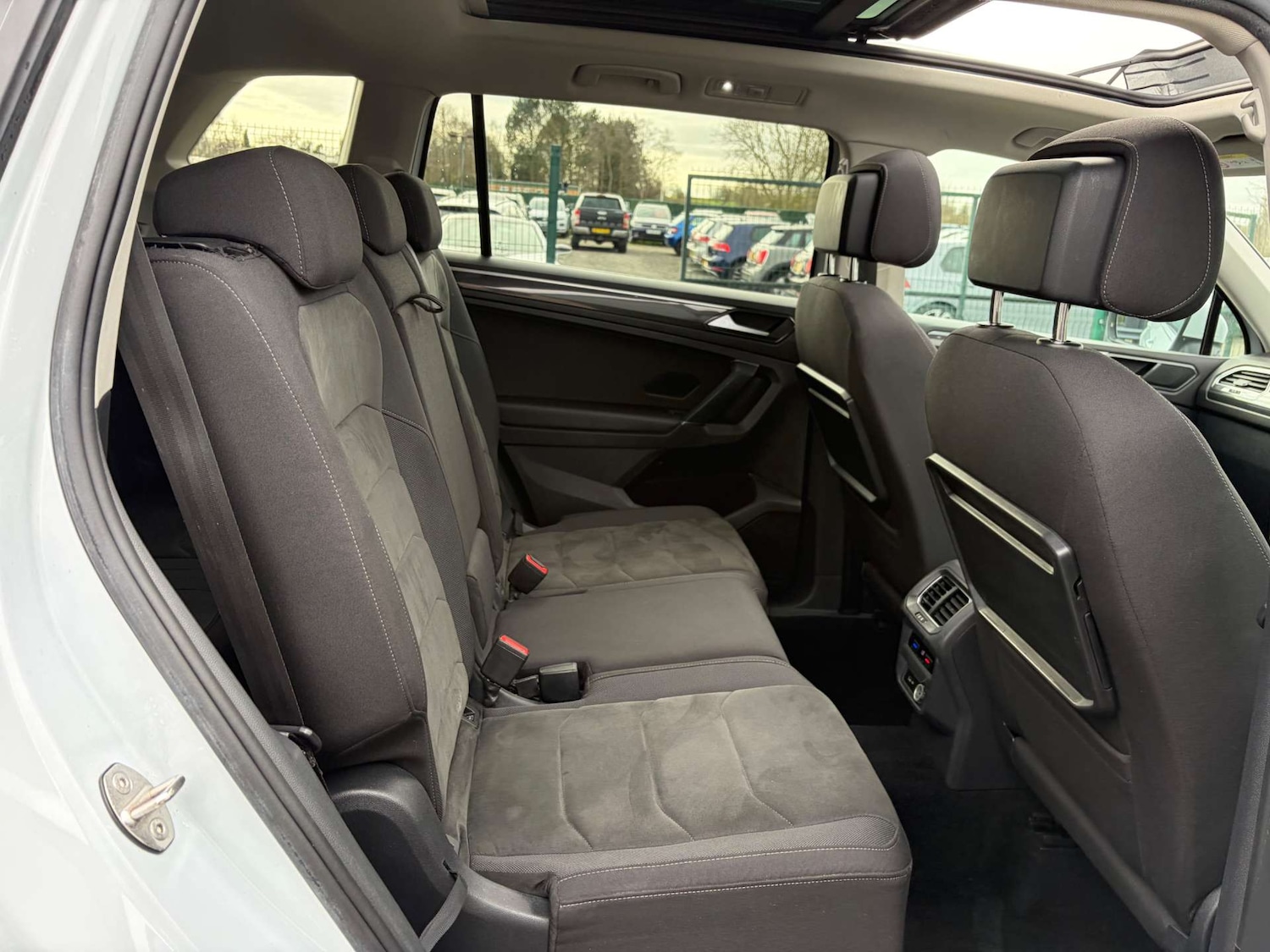 Used Volkswagen Tiguan 2018 for sale - 77428233: Photo 32