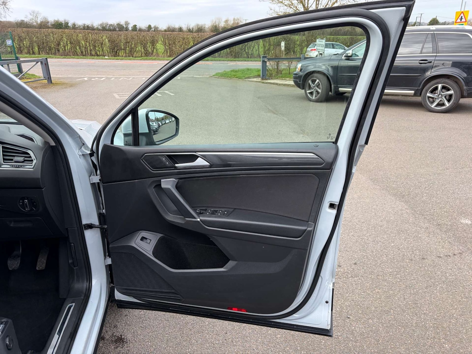 Used Volkswagen Tiguan 2018 for sale - 77428233: Photo 38