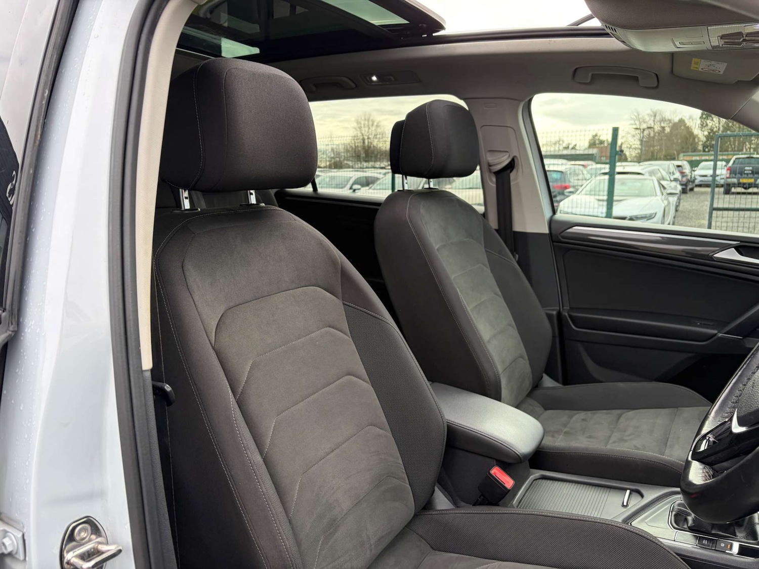 Used Volkswagen Tiguan 2018 for sale - 77428233: Photo 41