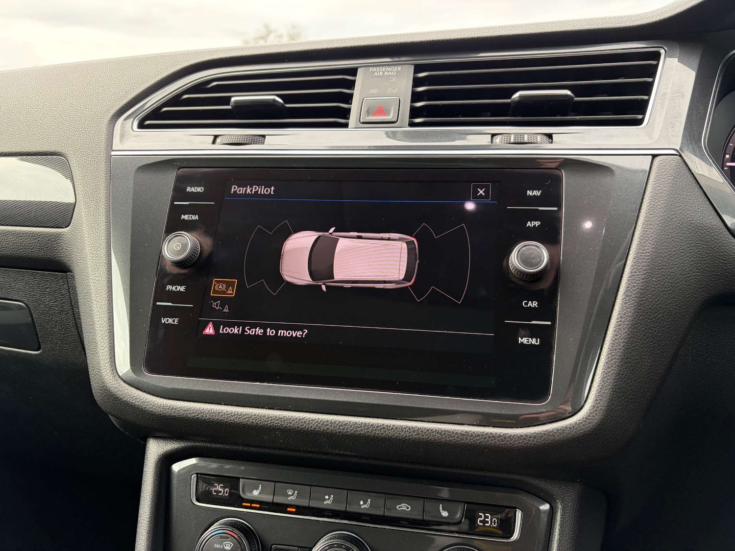 Used Volkswagen Tiguan 2018 for sale - 77428233: Photo 64