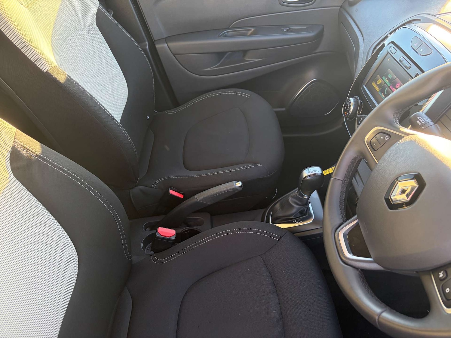 Used Renault Captur 2019 for sale - 77162422: Photo 38