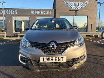 Used Renault Captur 2019 for sale - 77162422: Photo