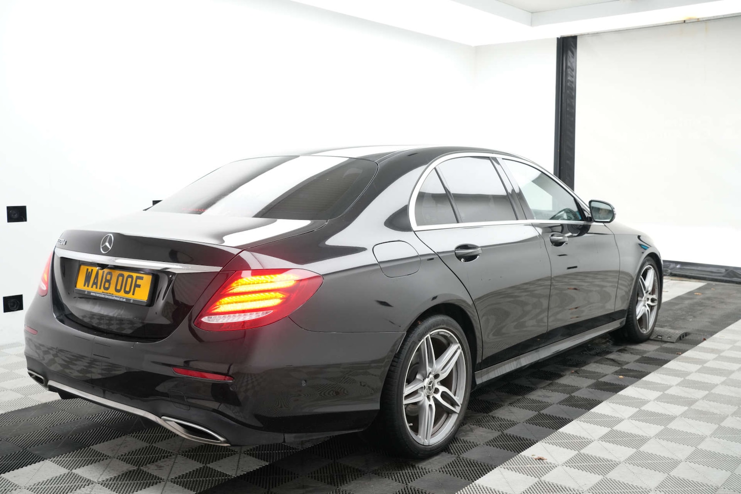 Used Mercedes-Benz E Class 2018 for sale - 77236277: Photo 4