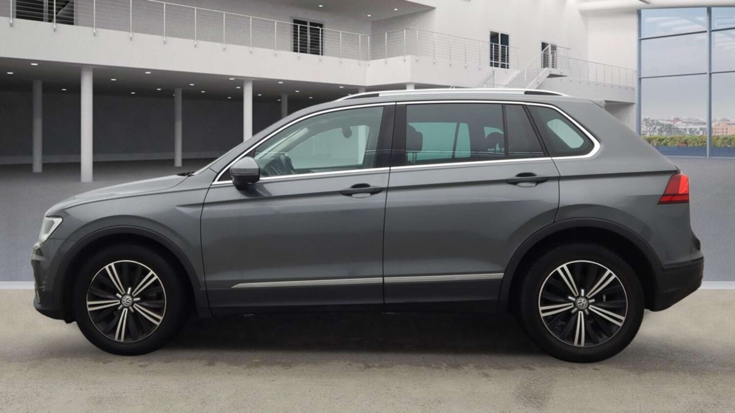 Used Volkswagen Tiguan 2018 for sale - 77551268: Photo 7