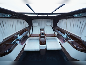 Used Mercedes-Benz V-Class 2025 for sale - 78258813: Photo