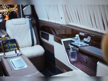 Used Mercedes-Benz V-Class 2025 for sale - 78258813: Photo