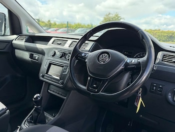 Used Volkswagen Caddy Maxi 2018 for sale - 78722101: Photo