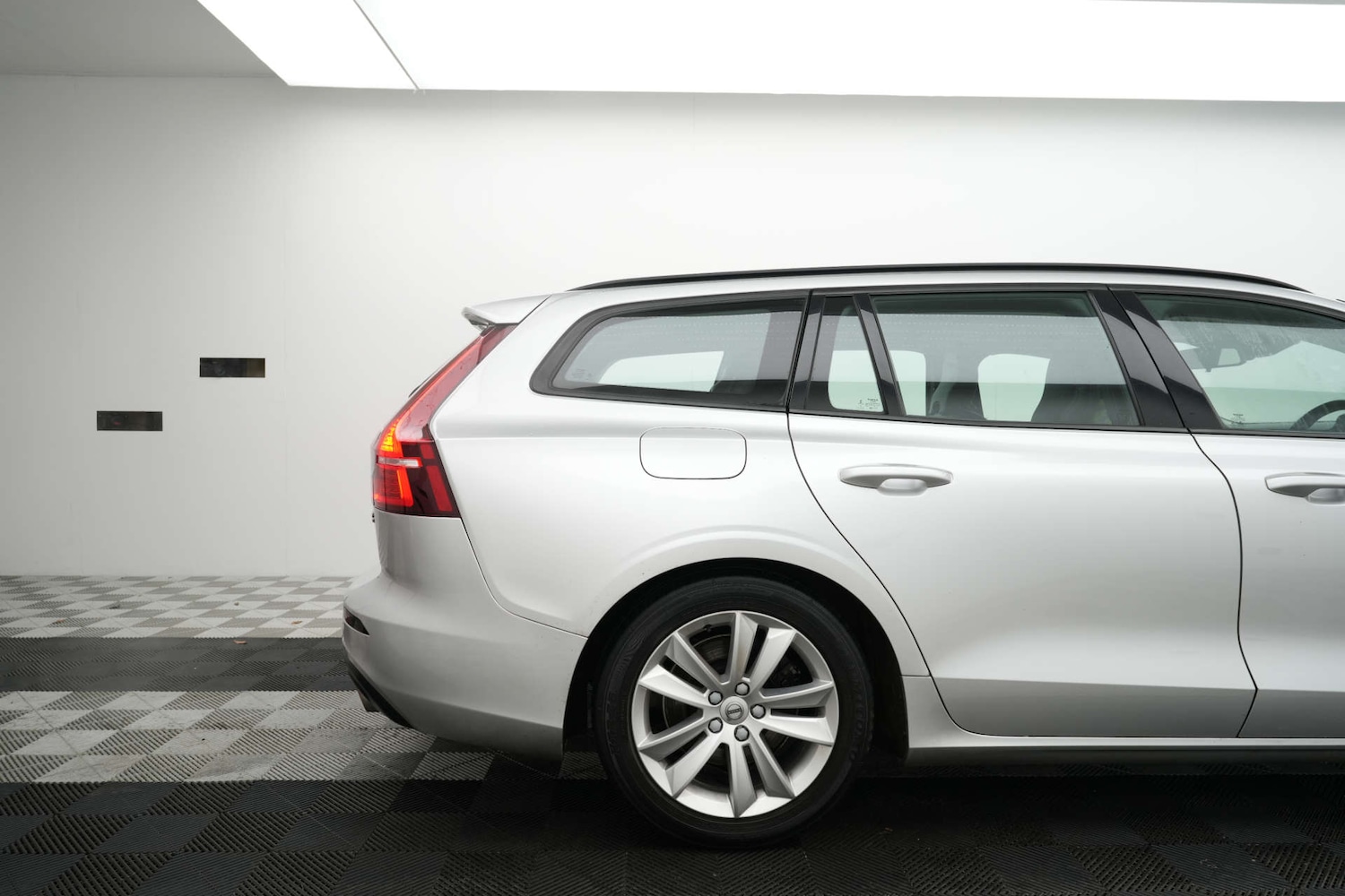 Used Volvo V60 2019 for sale - 77236269: Photo 13