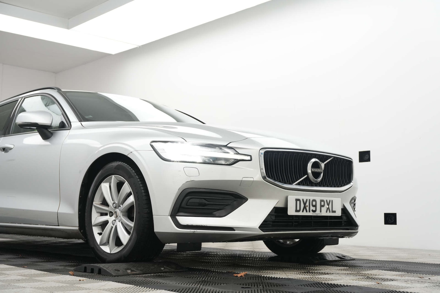 Used Volvo V60 2019 for sale - 77236269: Photo 15