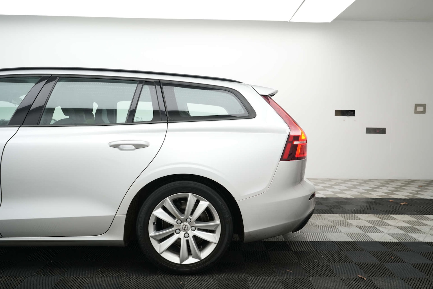 Used Volvo V60 2019 for sale - 77236269: Photo 19