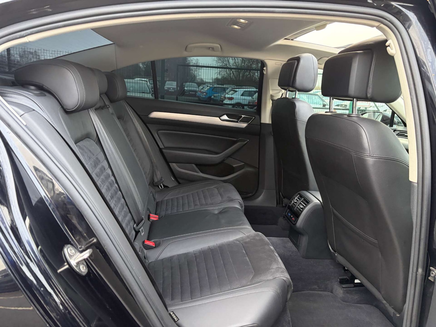 Used Volkswagen Passat 2018 for sale - 77022666: Photo 30