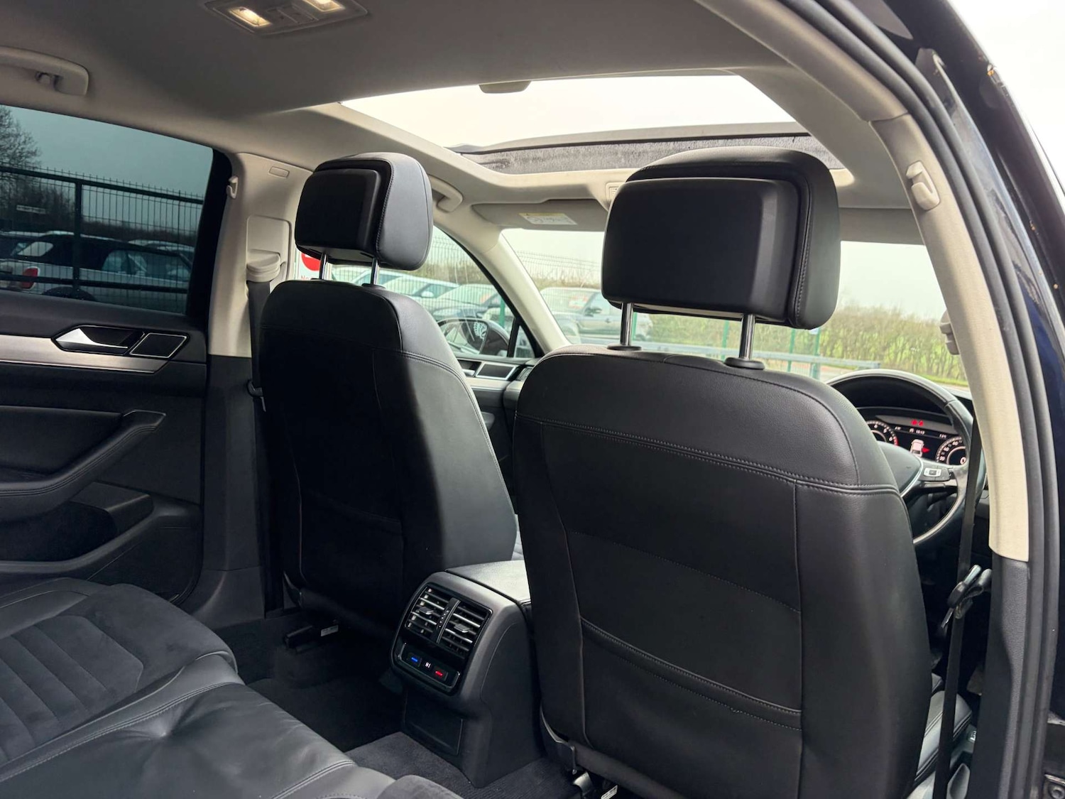 Used Volkswagen Passat 2018 for sale - 77022666: Photo 31