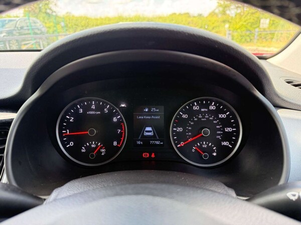 Used Kia Stonic 2018 for sale - 76290975: Photo 36