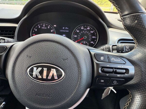 Used Kia Stonic 2018 for sale - 76290975: Photo 39