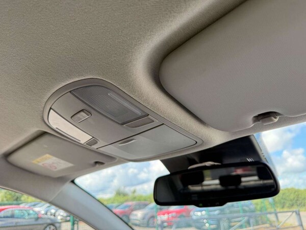 Used Kia Stonic 2018 for sale - 76290975: Photo 46