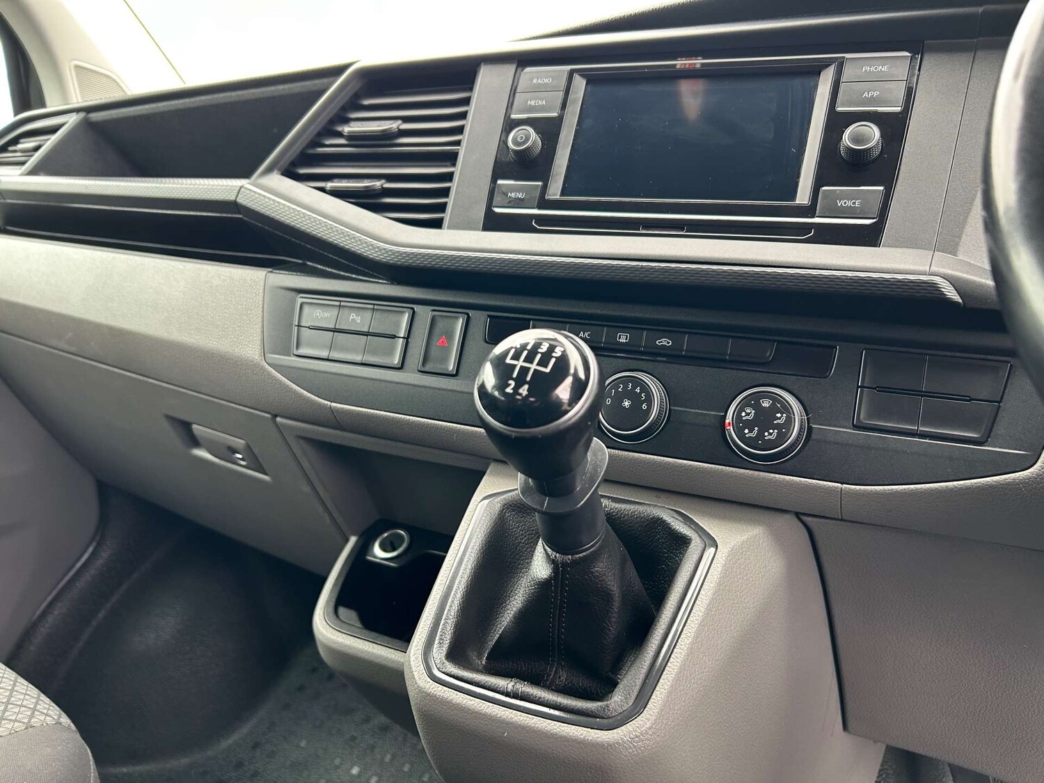 Used Volkswagen Transporter 2020 for sale - 75936115: Photo 29