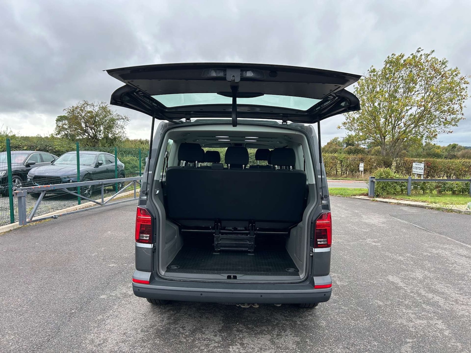 Used Volkswagen Transporter 2020 for sale - 75936115: Photo 47