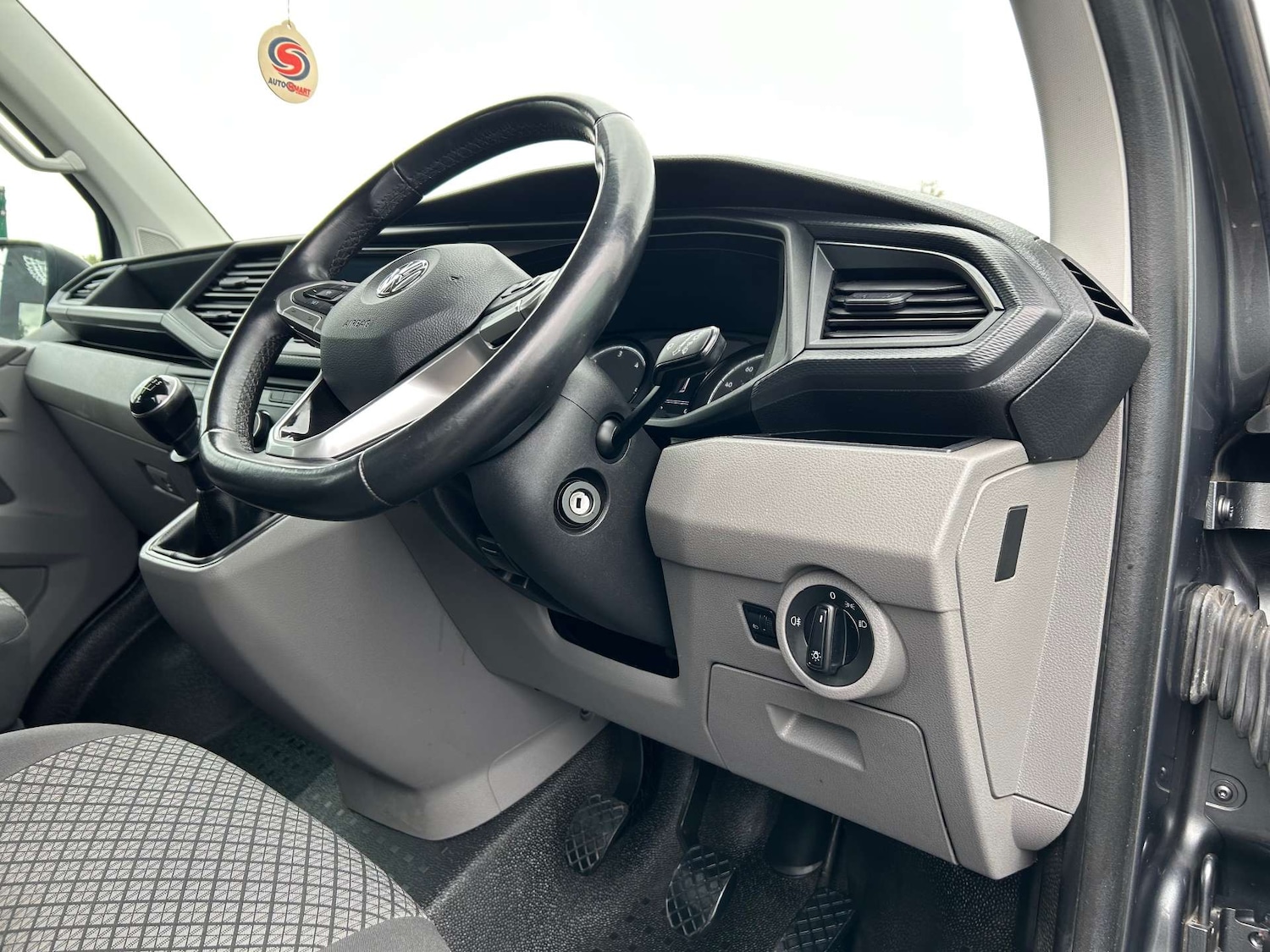 Used Volkswagen Transporter 2020 for sale - 75936115: Photo 51