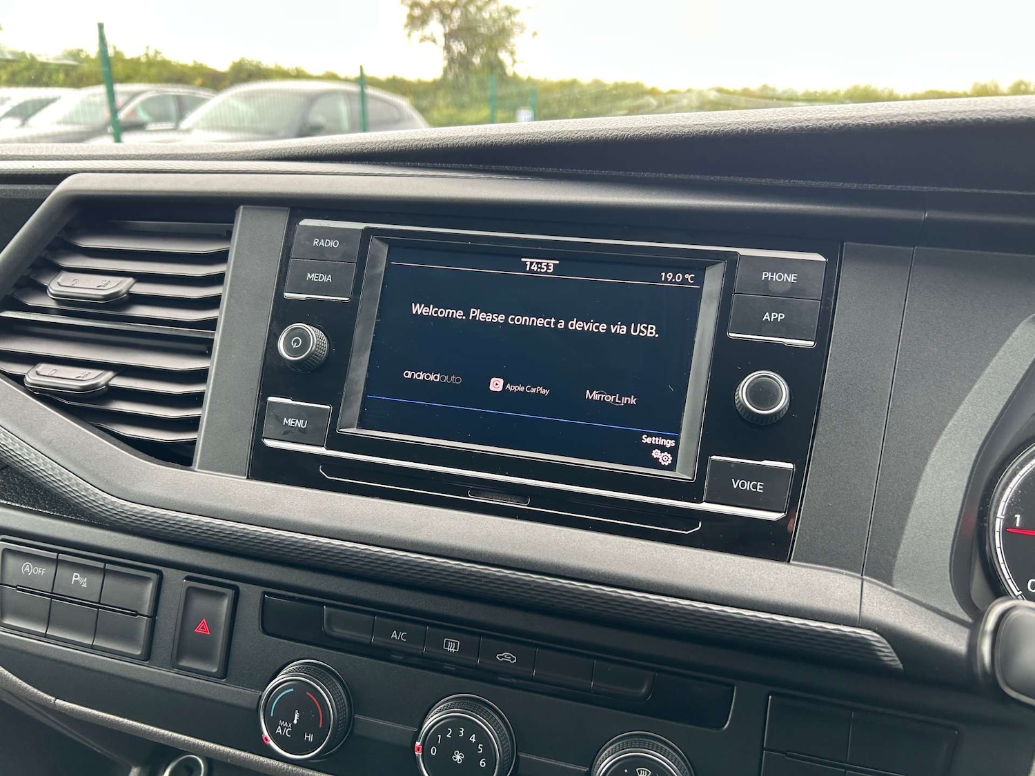 Used Volkswagen Transporter 2020 for sale - 75936115: Photo 55