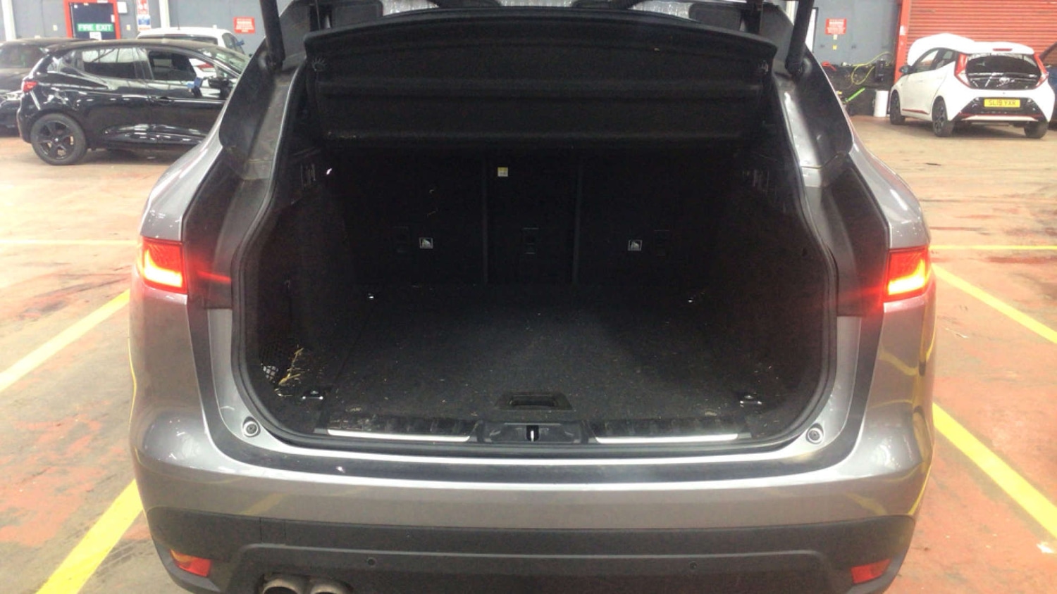 Used Jaguar F-Pace 2020 for sale - 78063287: Photo 8