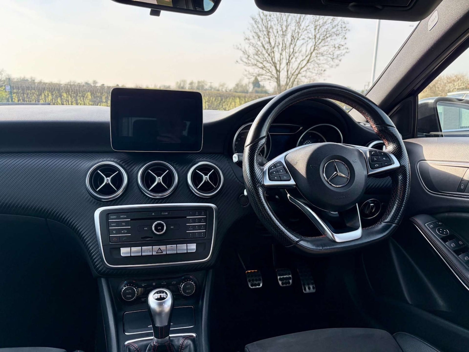 Used Mercedes-Benz A-Class 2017 for sale - 77990068: Photo 2