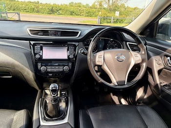 Used Nissan X-Trail 2015 for sale - 78511067: Photo