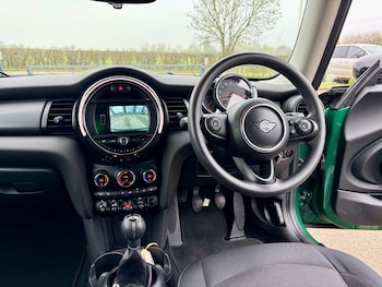 Used MINI Hatch 2019 for sale - 78176742: Photo