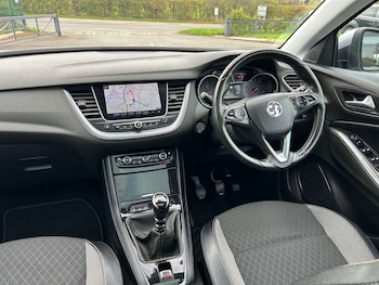 Used Vauxhall Grandland X 2018 for sale - 76178569: Photo 2