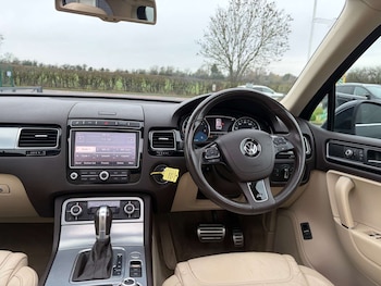 Used Volkswagen Touareg 2015 for sale - 78864189: Photo