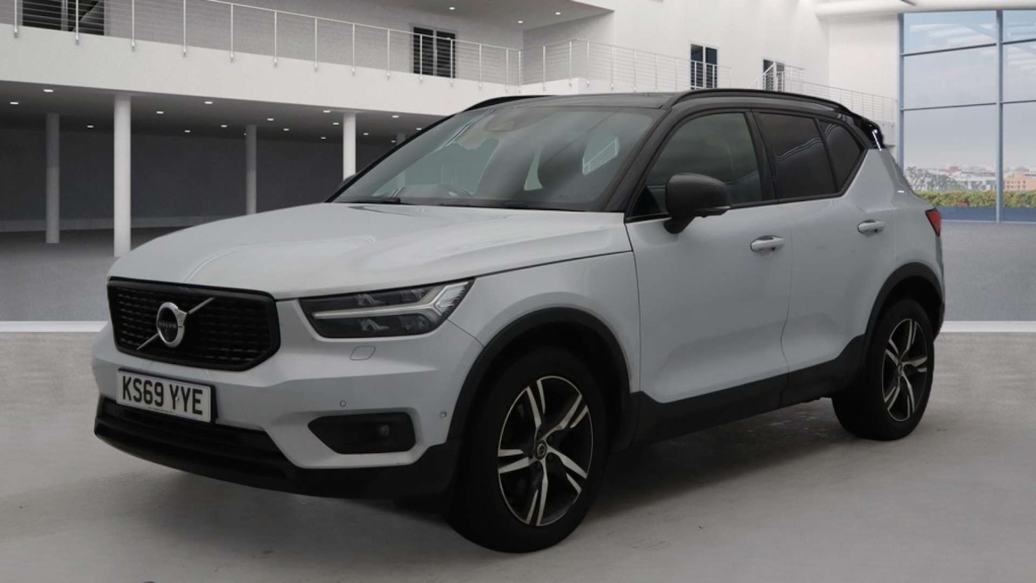 Used Volvo XC40 2020 for sale - 77313763: Photo 3