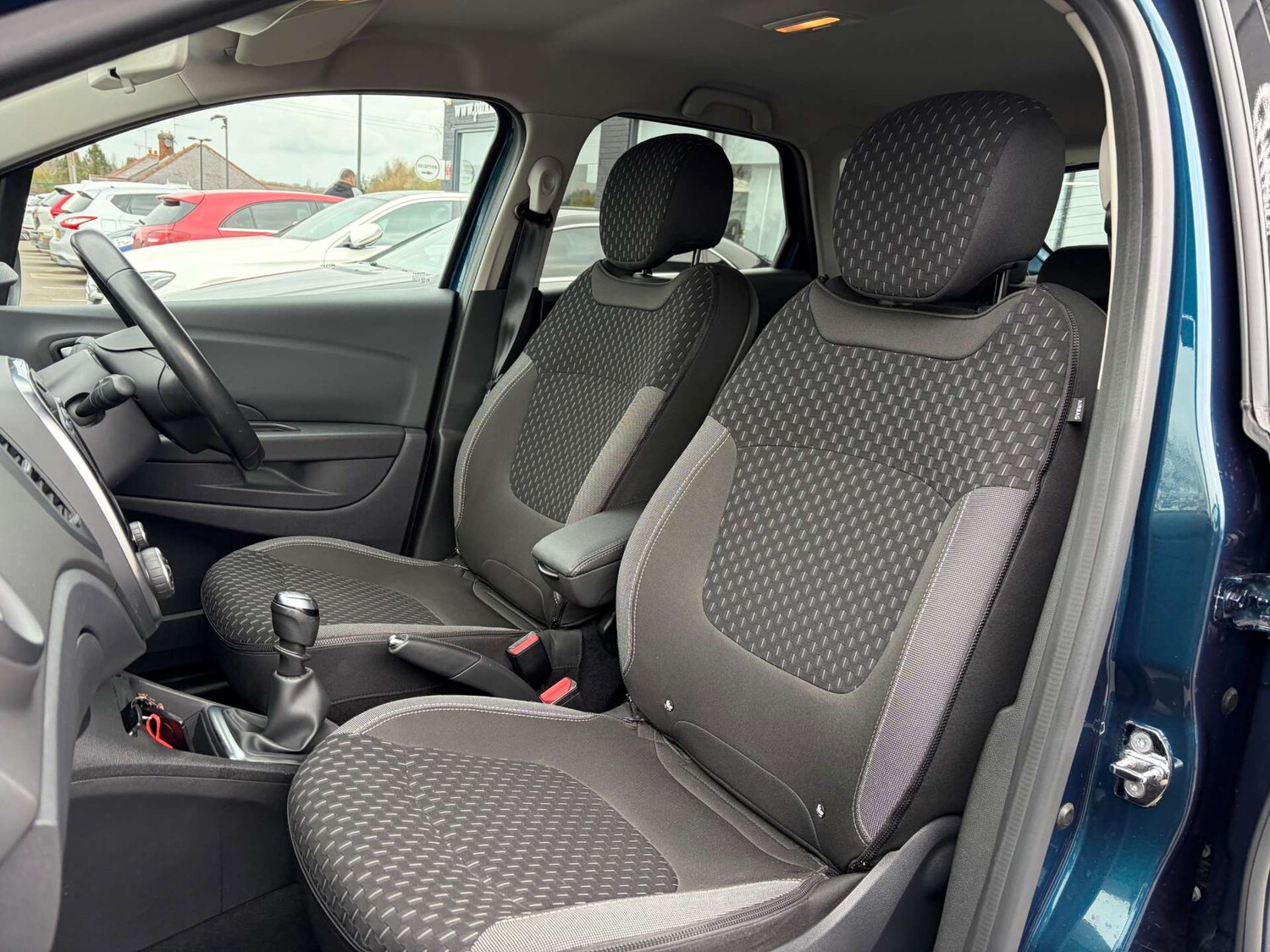 Used Renault Captur 2017 for sale - 78117650: Photo 17