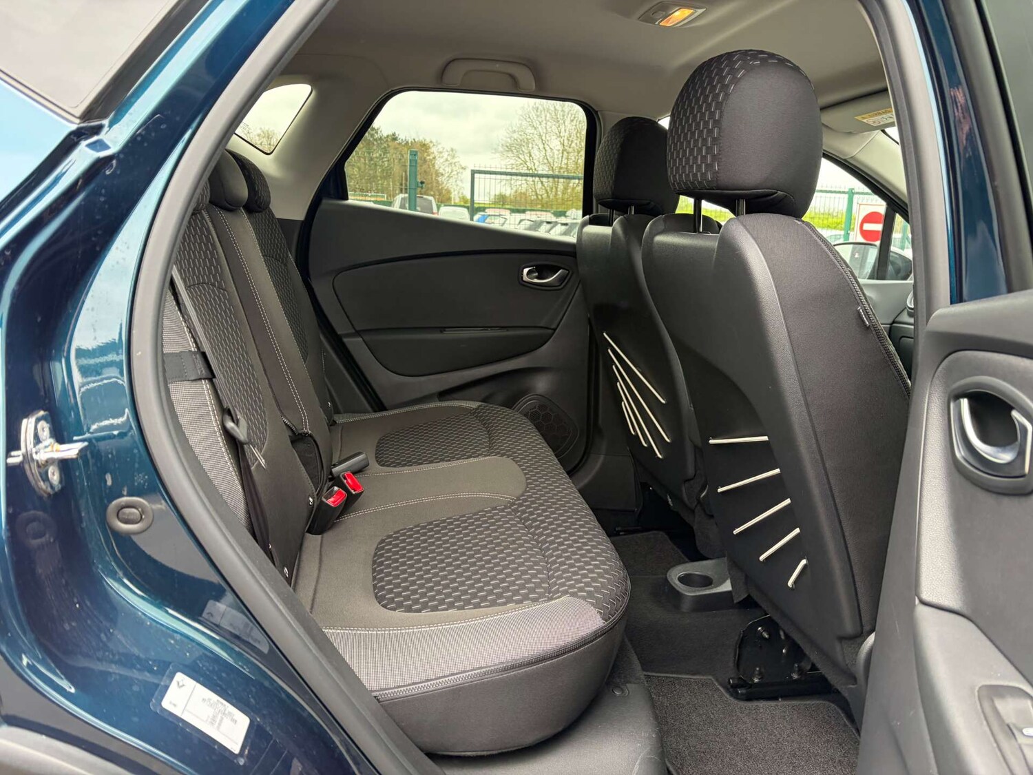 Used Renault Captur 2017 for sale - 78117650: Photo 27