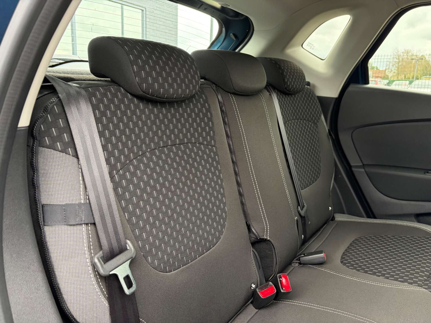 Used Renault Captur 2017 for sale - 78117650: Photo 29