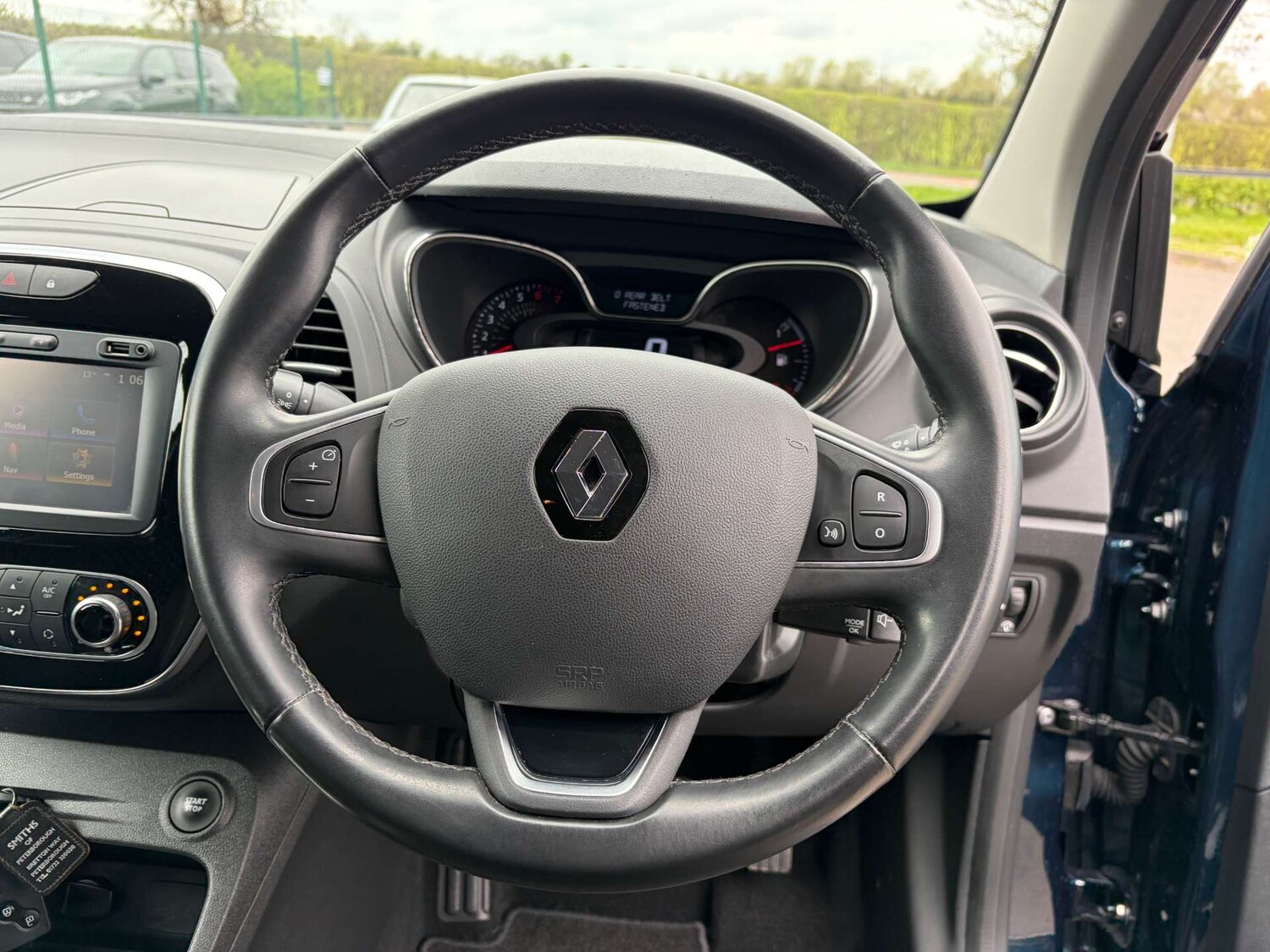 Used Renault Captur 2017 for sale - 78117650: Photo 36