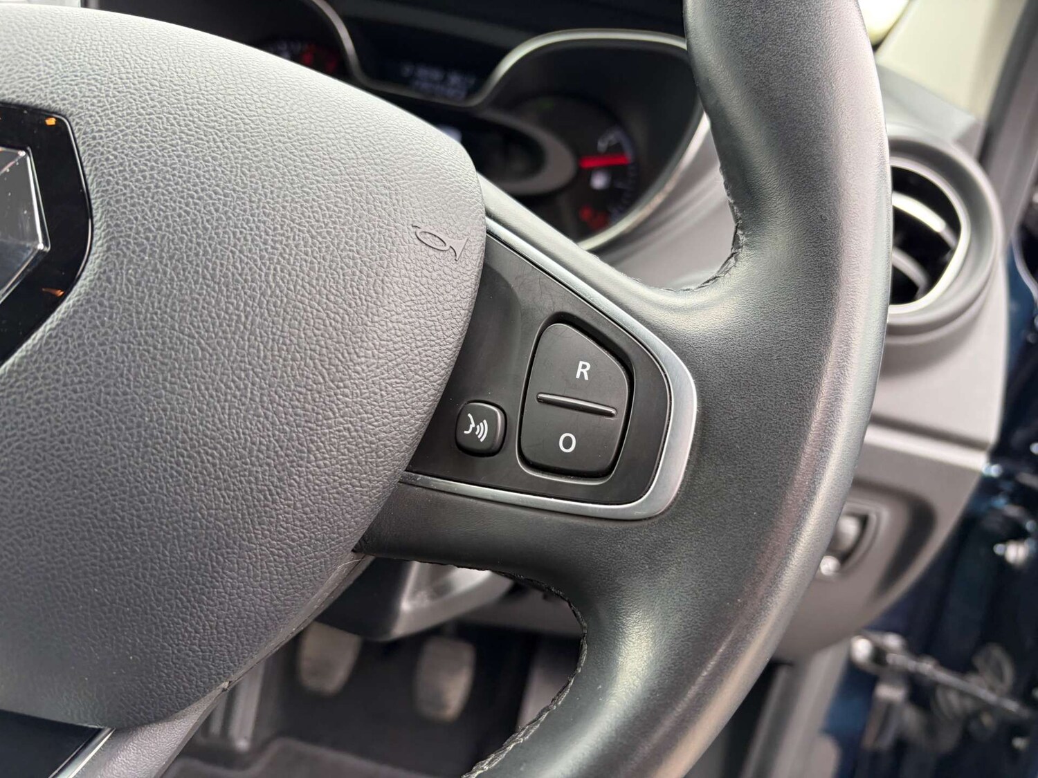 Used Renault Captur 2017 for sale - 78117650: Photo 38