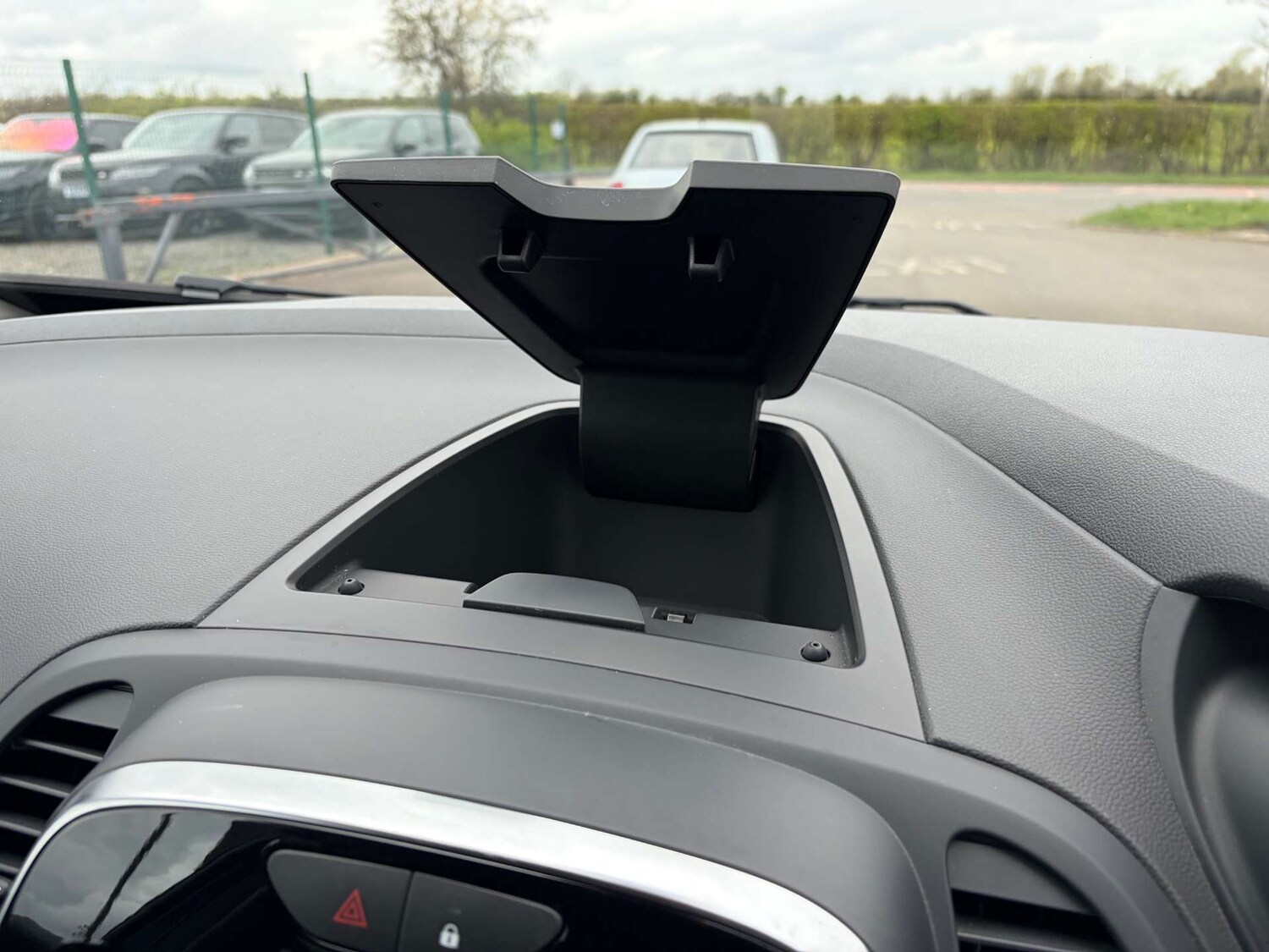 Used Renault Captur 2017 for sale - 78117650: Photo 44