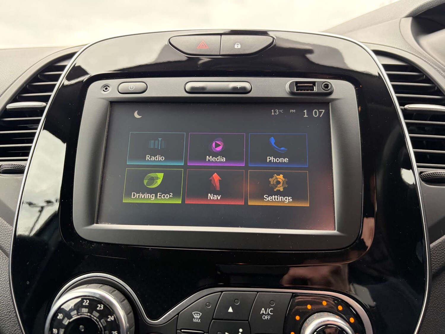 Used Renault Captur 2017 for sale - 78117650: Photo 46