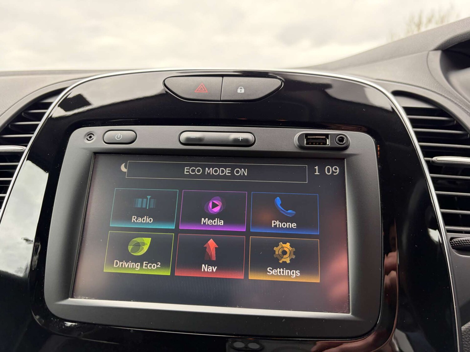 Used Renault Captur 2017 for sale - 78117650: Photo 47