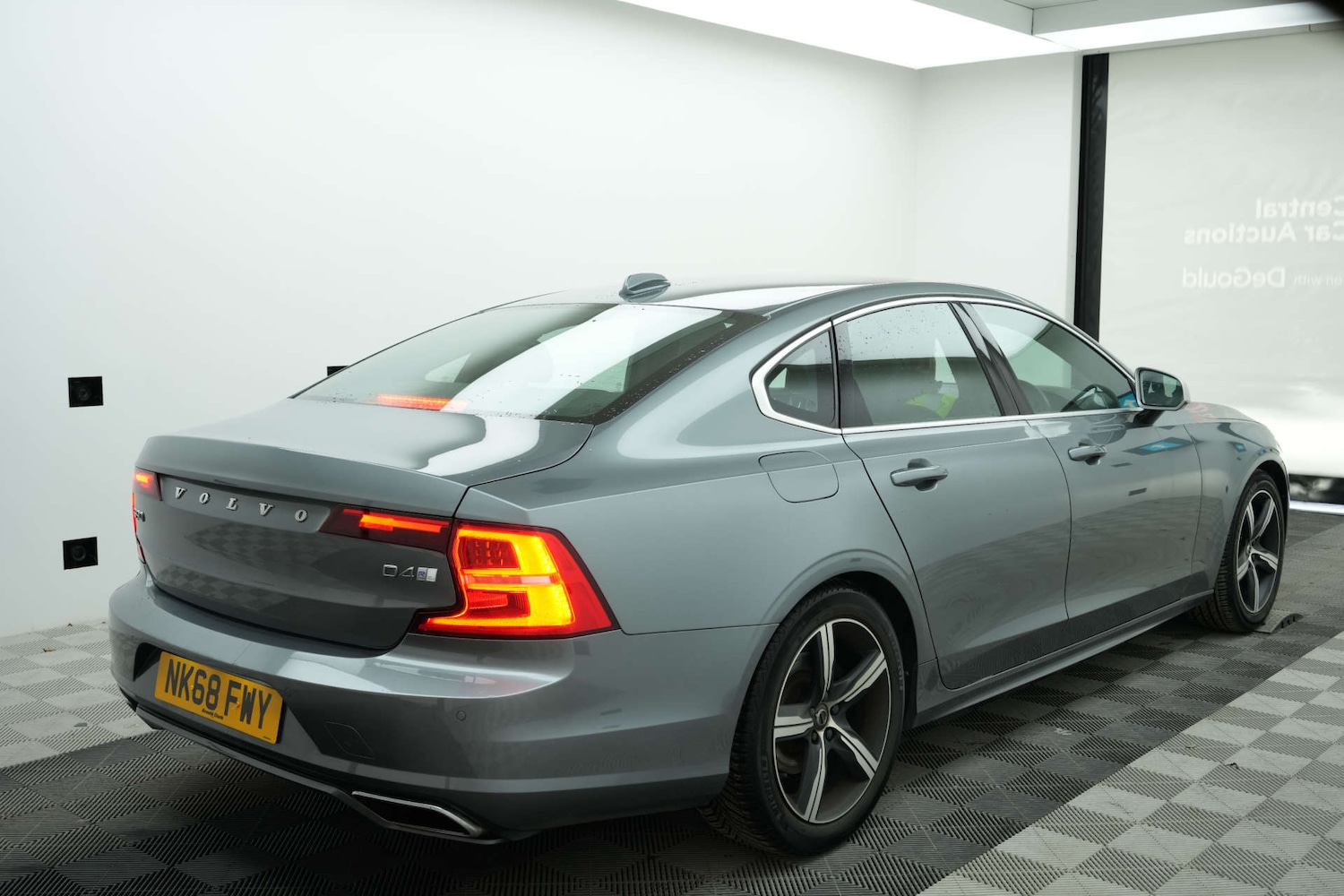 Used Volvo S90 2018 for sale - 78020630: Photo 5