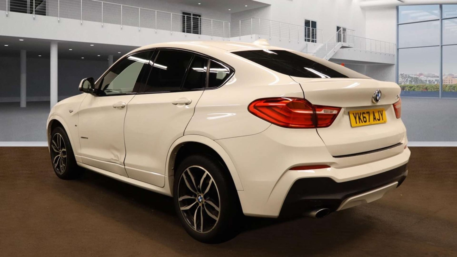 Used BMW X4 2017 for sale - 76602145: Photo 4