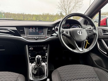 Used Vauxhall Astra 2017 for sale - 77941629: Photo